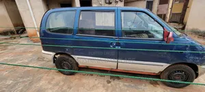 Nissan Serena 2000 Blue