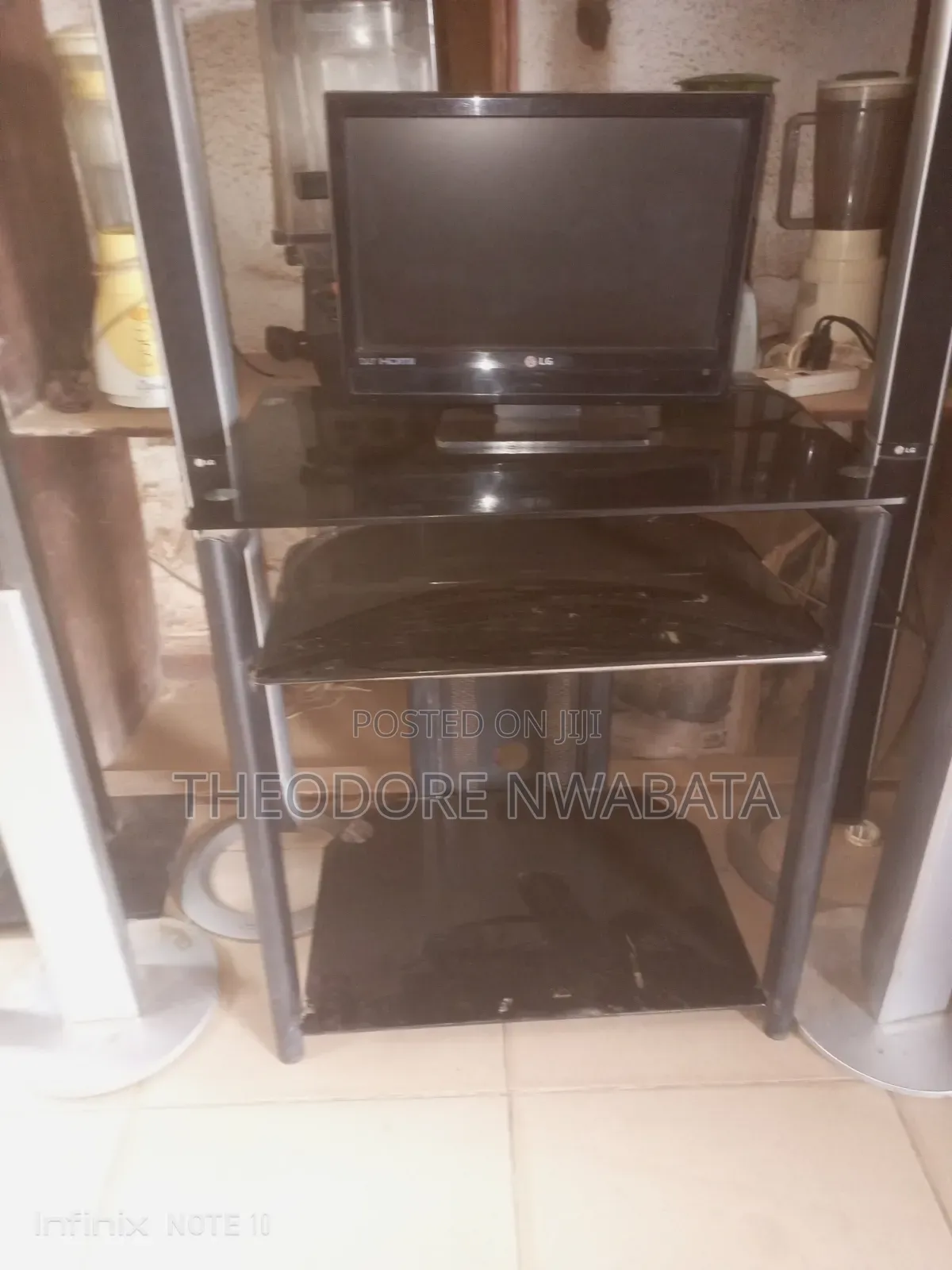 Black Breakable Table
