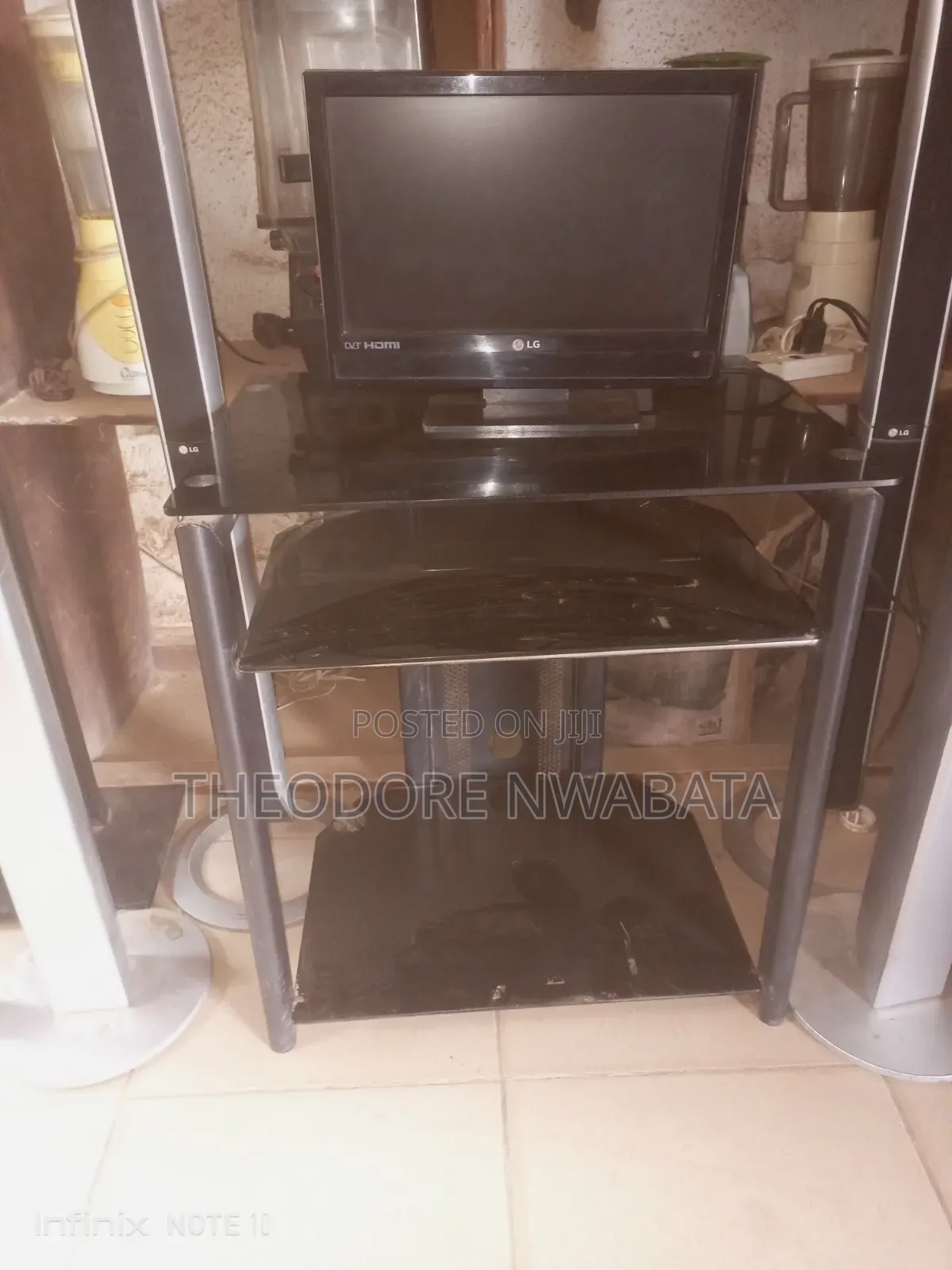 Black Breakable Table