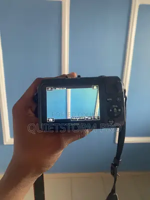 Canon Eos Mirrorless Camera
