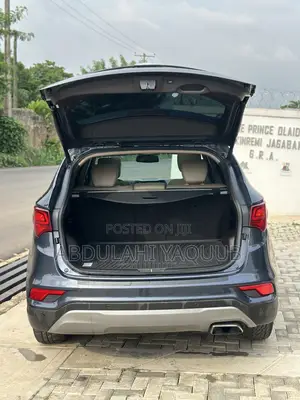 Hyundai Santa Fe SE Ultimate AWD 2017 Gray