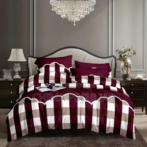 Duvet Set With Bedsheet and Four Pillowcases