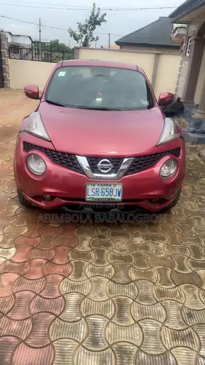 Nissan Juke SL 4dr Hatchback AWD (1.6L 4cyl Turbo CVT) 2015 Red