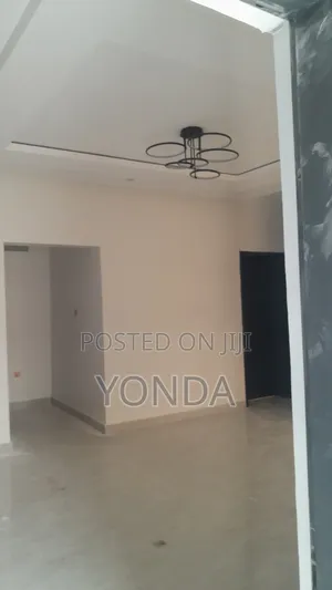 3bdrm Apartment in Muniru Estate, Ajah for sale