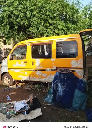 Daihatsu HIJET 2022 Yellow
