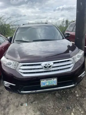 Toyota Highlander Limited 2010 Beige