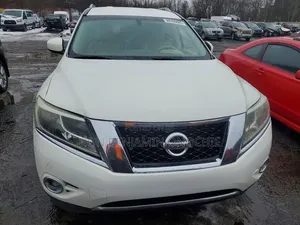 Nissan Pathfinder 2015 White