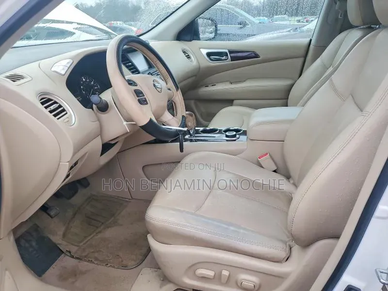 Nissan Pathfinder 2015 White