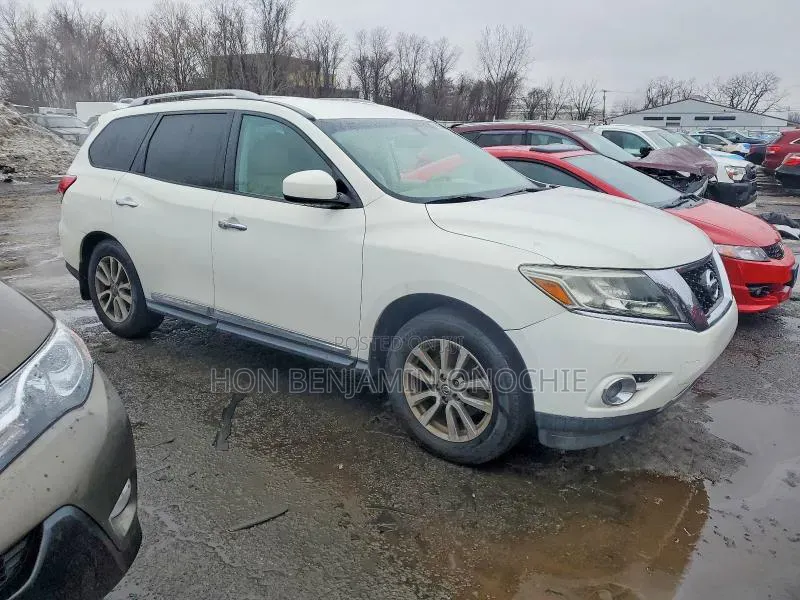 Nissan Pathfinder 2015 White