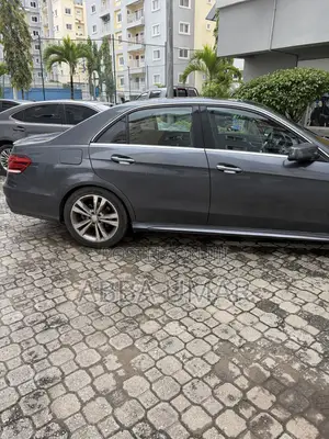 Mercedes-Benz E350 Base 4dr Sedan RWD (3.5L 6cyl 7A) 2015 Gray