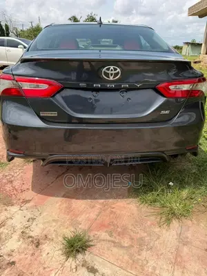 Toyota Camry SE (2.5L 4cyl 8A) 2019 Black