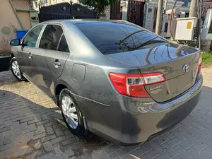 Toyota Camry LE 4dr Sedan (2.5L 4cyl 6A) 2012 Gray