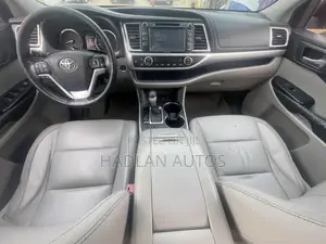 Toyota Highlander 2015 Silver