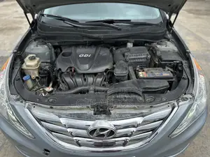 Hyundai Sonata SE Sedan FWD (2.4L 4cyl 6A) 2012 Blue