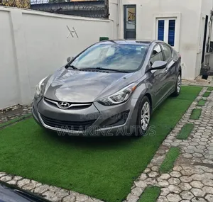 Hyundai Elantra SE 4dr Sedan (1.8L 4cyl 6A) 2014 Gray
