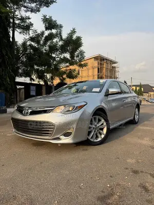Toyota Avalon XLE Sedar FWD (3.5L 6cyl 6A) 2013 Silver
