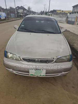 Toyota Corolla 2002 Gold