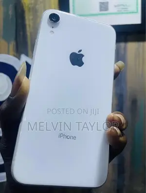 Apple iPhone XR 64 GB White