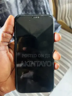 Apple iPhone XR 64 GB Black