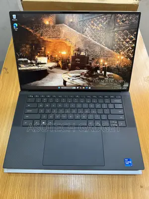 Laptop Dell Precision 5560 32GB Intel Core i7 SSD 512GB