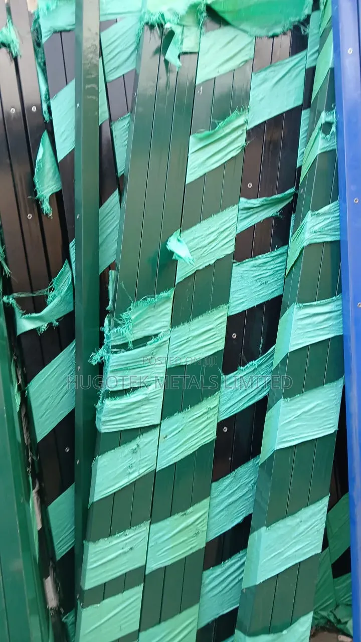 Anti Finger Panel Mesh Pole 70x70