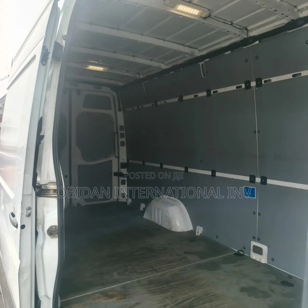 Mercedes-Benz Sprinter 2013 White