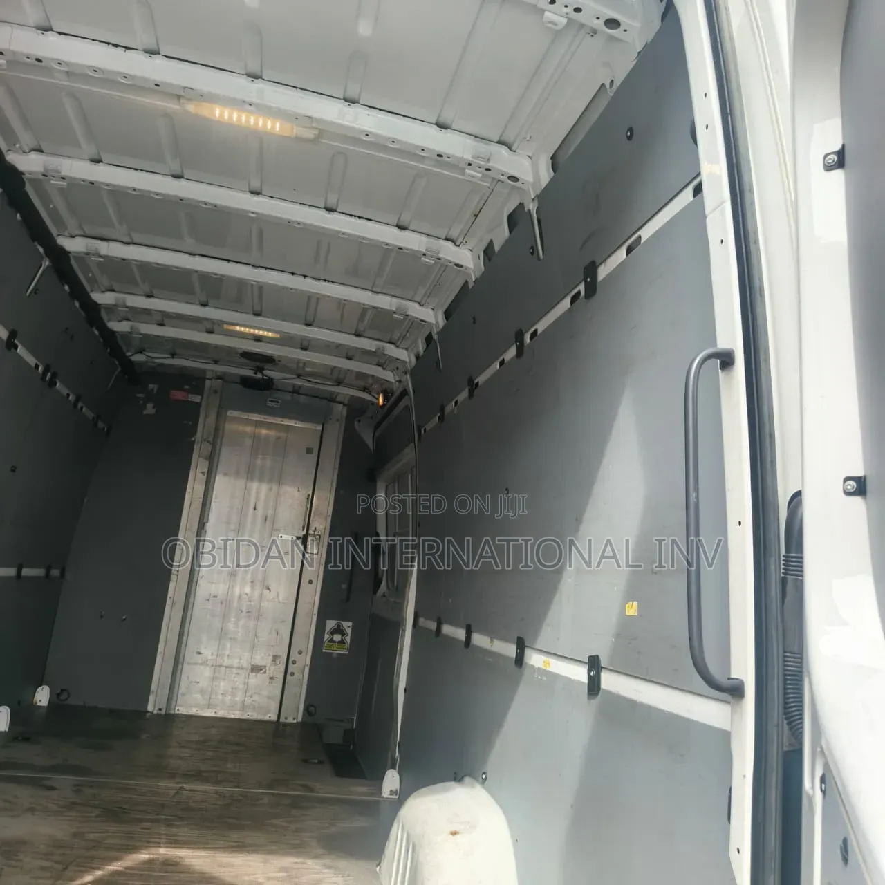 Mercedes-Benz Sprinter 2013 White