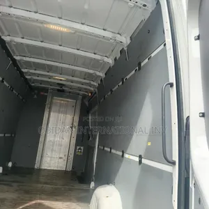 Mercedes-Benz Sprinter 2013 White