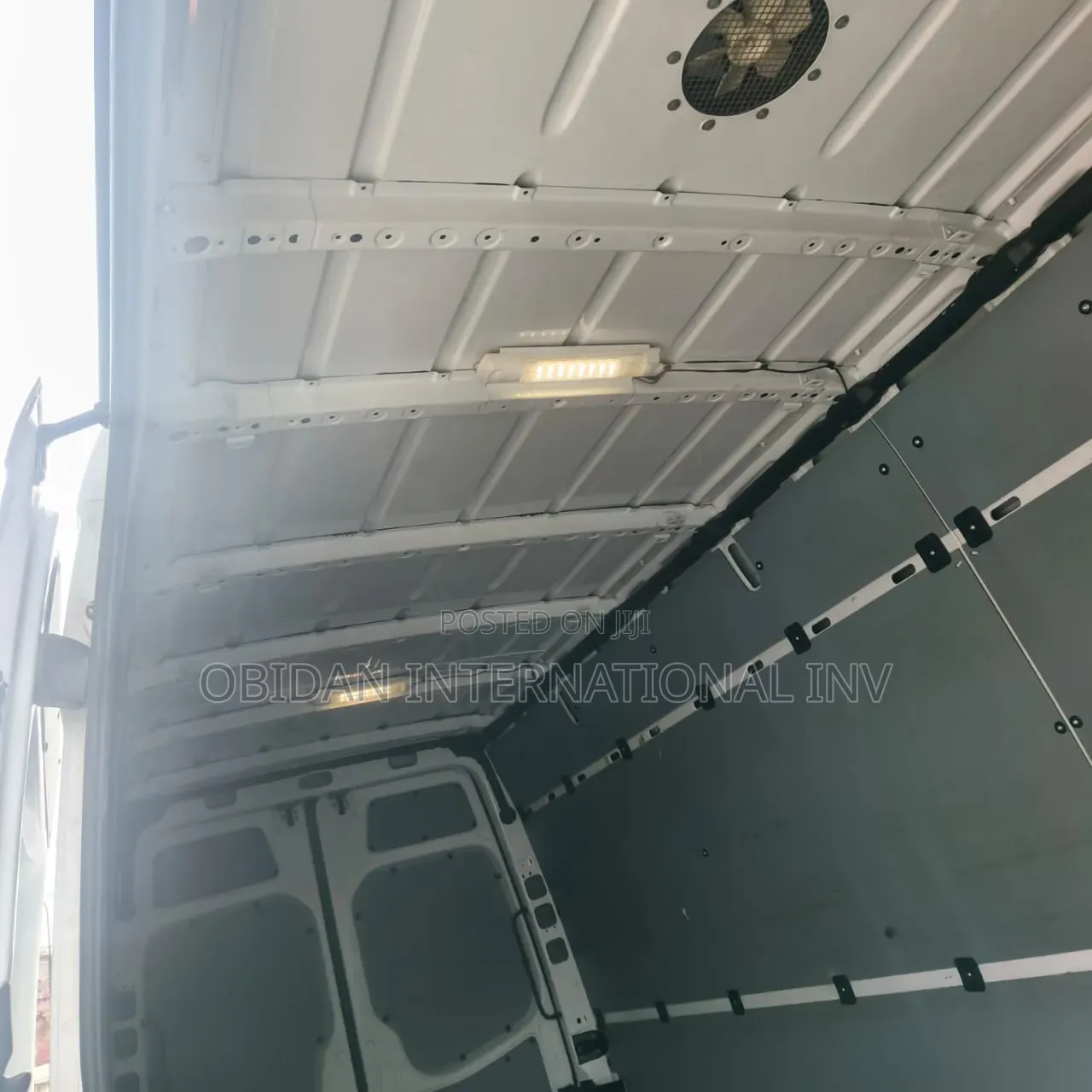Mercedes-Benz Sprinter 2013 White