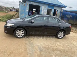 Toyota Corolla L 4dr Sedan (1.8L 4cyl 5M) 2012 Black