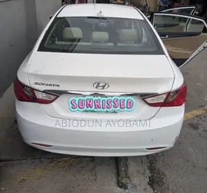 Hyundai Sonata GLS Sedan FWD (2.4L 4cyl 6A) 2011 White