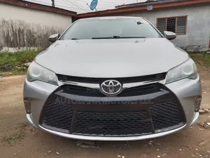 Toyota Camry XSE 4dr Sedan (2.5l 4cyl 6A) 2016 Silver