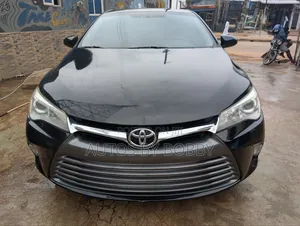 Toyota Camry LE 4dr Sedan (2.5L 4cyl 6A) 2016 Black