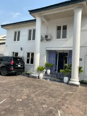 10bdrm House in Fhase1, Lekki Phase 1 for sale