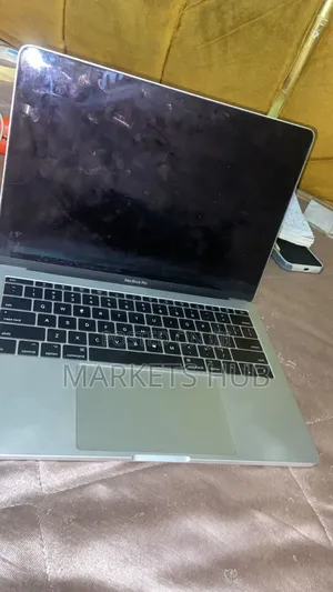 Laptop Apple MacBook Pro 8GB Intel Core i5 SSHD (Hybrid) 128GB