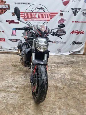 Ducati Streetfighter V4 2021 Black