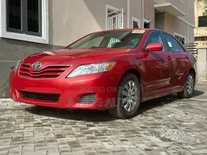 Toyota Camry LE 4dr Sedan (2.5L 4cyl 6AM) 2010 Red