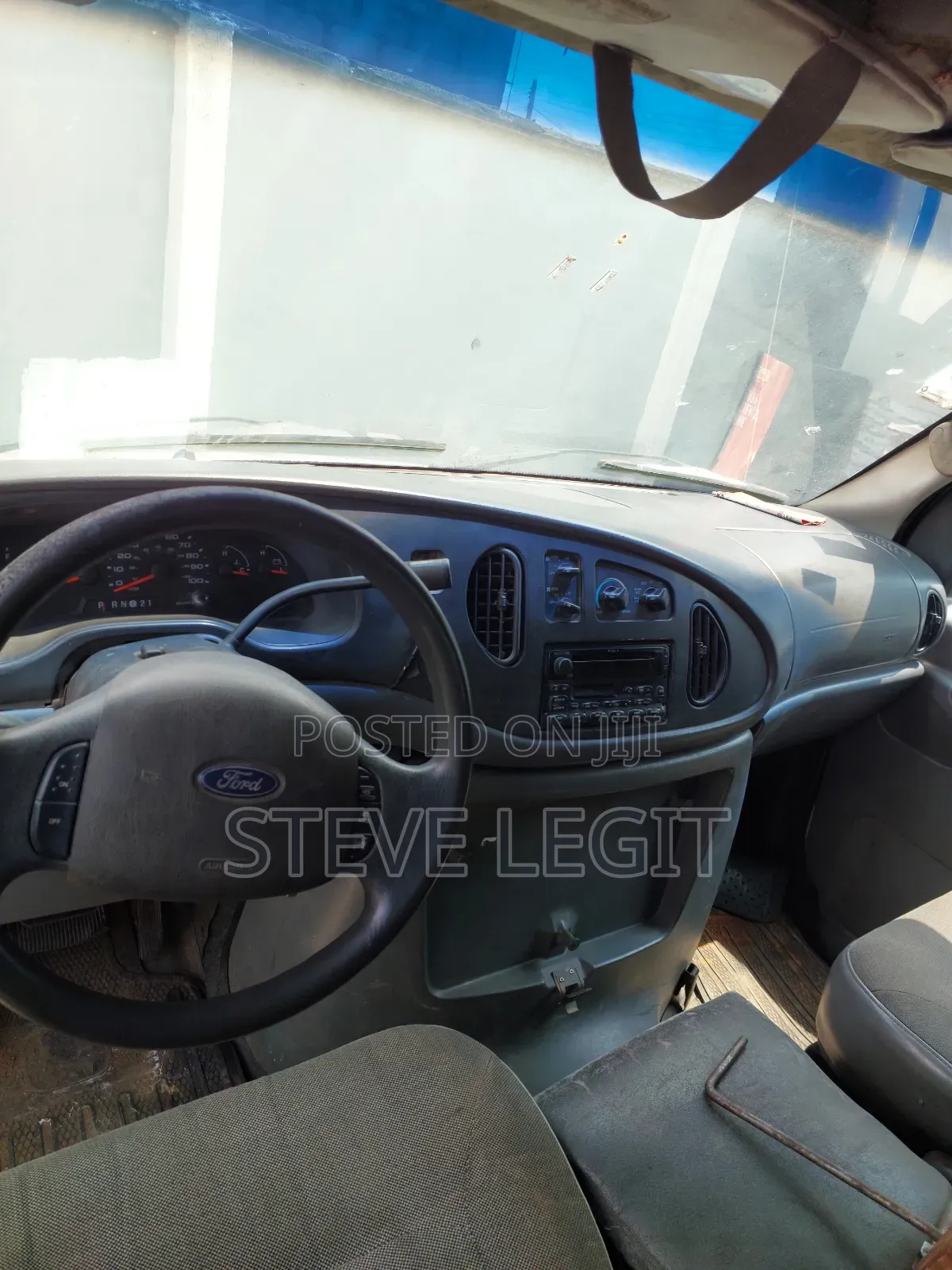 Ford E350 2004 Grey