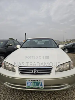 Toyota Camry LE 4dr Sedan (2.2L 4cyl 4A) 2001 White