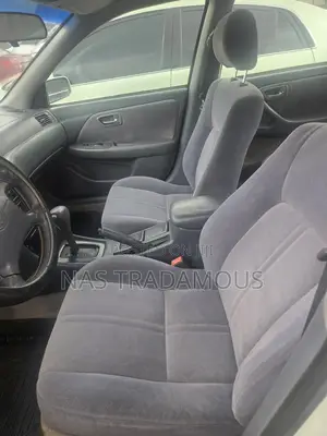Toyota Camry LE 4dr Sedan (2.2L 4cyl 4A) 2001 White