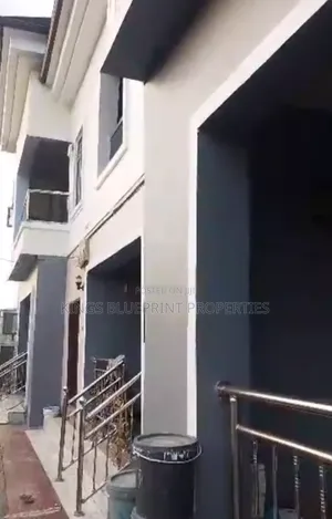 2bdrm Block of Flats in Opete, Warri for rent