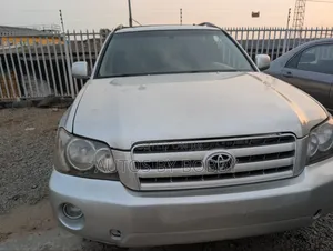 Toyota Highlander V6 FWD 2004 Silver