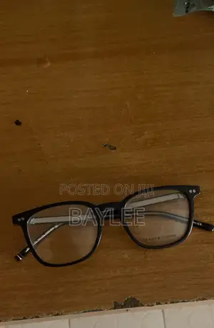 Tommy Hilfiger Glases