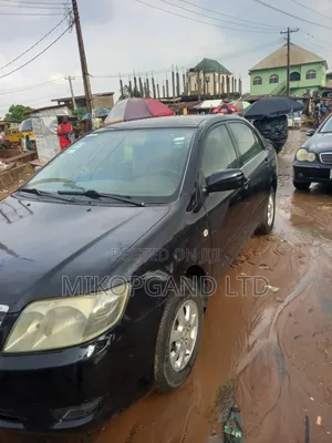Toyota Corolla 1.6 Sol 2004 Black
