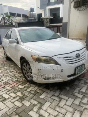 Toyota Camry 2.4 LE 2008 White