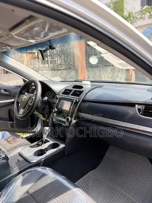 Toyota Camry SE 4dr Sedan (2.5L 4cyl 6A) 2013 Gray