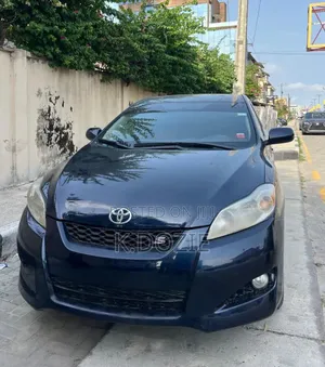 Toyota Matrix S Hatchback AWD (2.4L 4cyl 4A) 2009 Blue