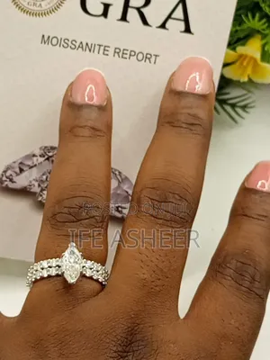 Couples Classic Set of Mossanite Diamond Stone Silver Wedding Ring 005
