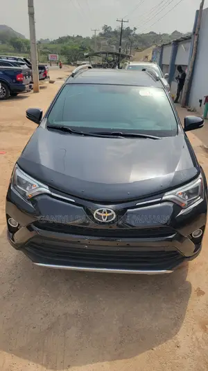 Toyota RAV4 SE AWD (2.5L 4cyl 6A) 2017 Black