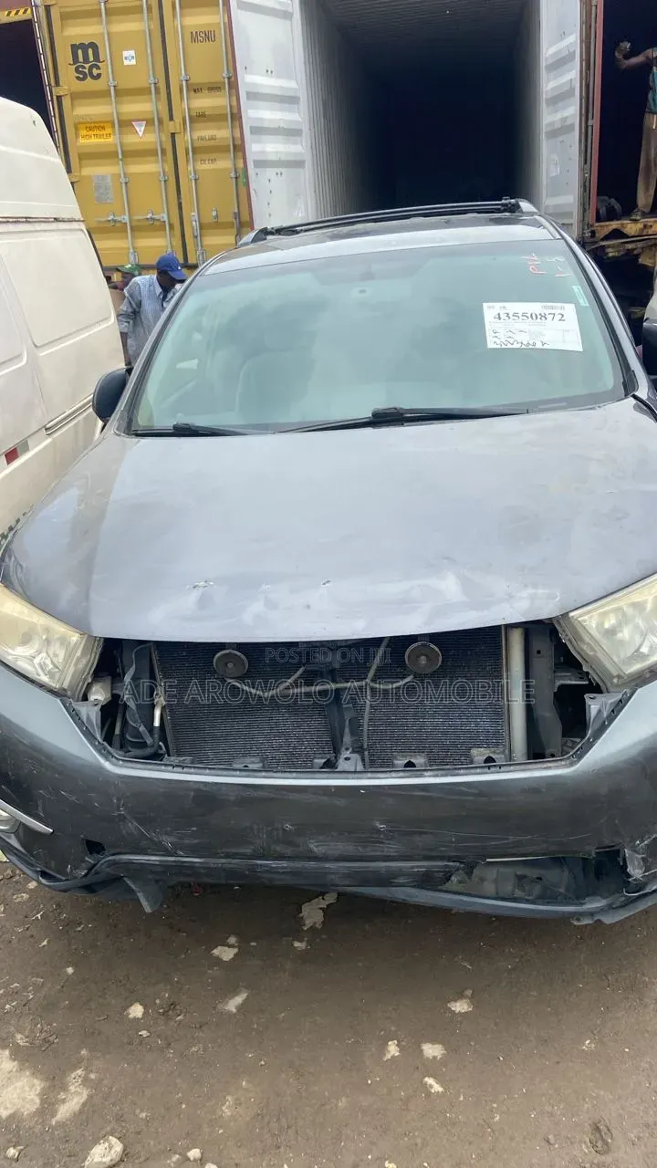 Toyota Highlander 2011 Gray